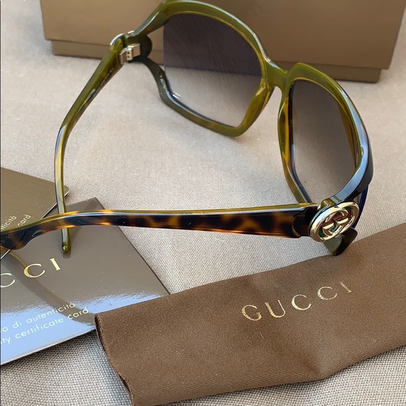 Authentic Gucci sunglasses - Picture 3 of 7